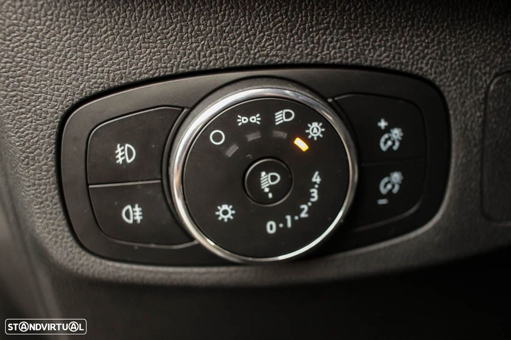 Ford Focus 1.0 EcoBoost MHEV ST-Line - 11