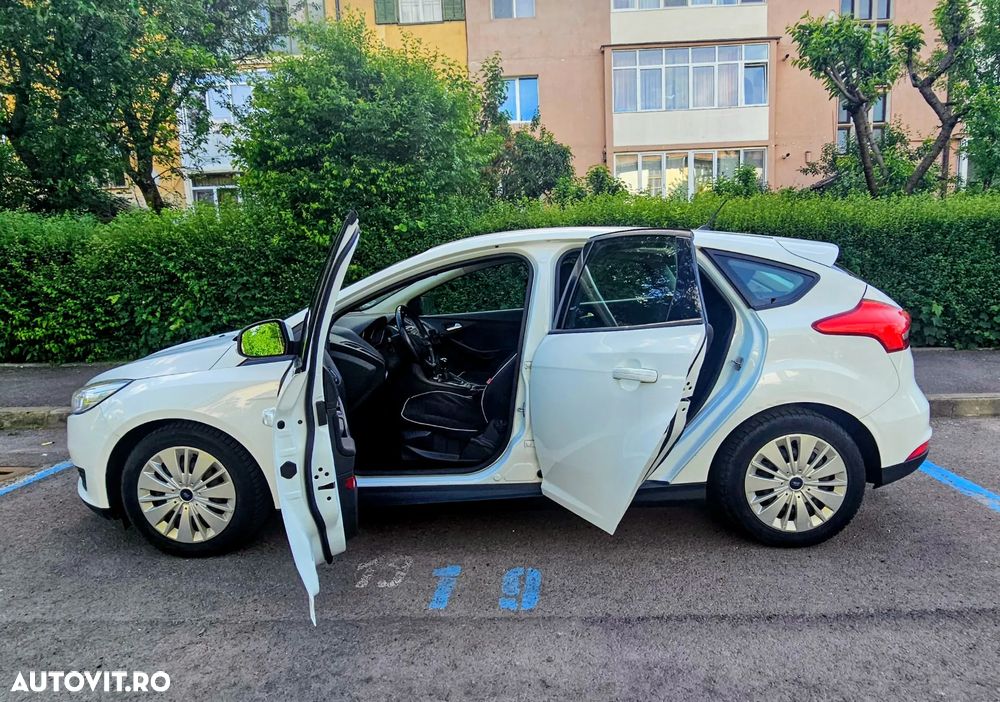 Ford Focus 1.0 EcoBoost Trend - 5
