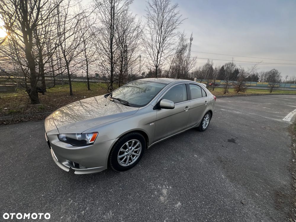 Mitsubishi Lancer - 1