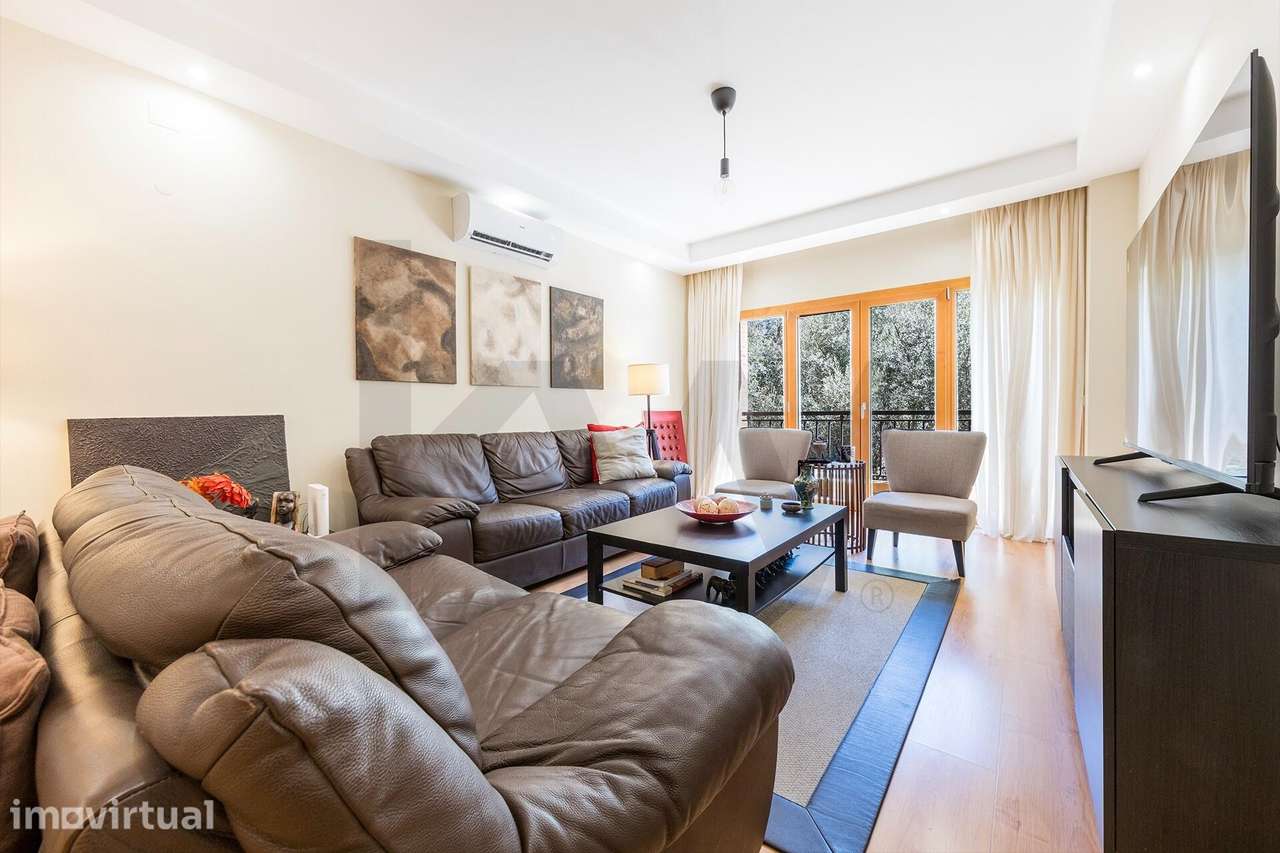 T2 com Box de 50 m2 no Parque Residencial do Almirante – Santo António