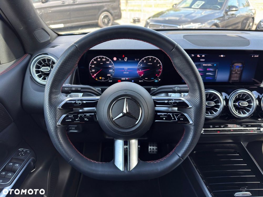 Mercedes-Benz GLB 200 7G-DCT - 16