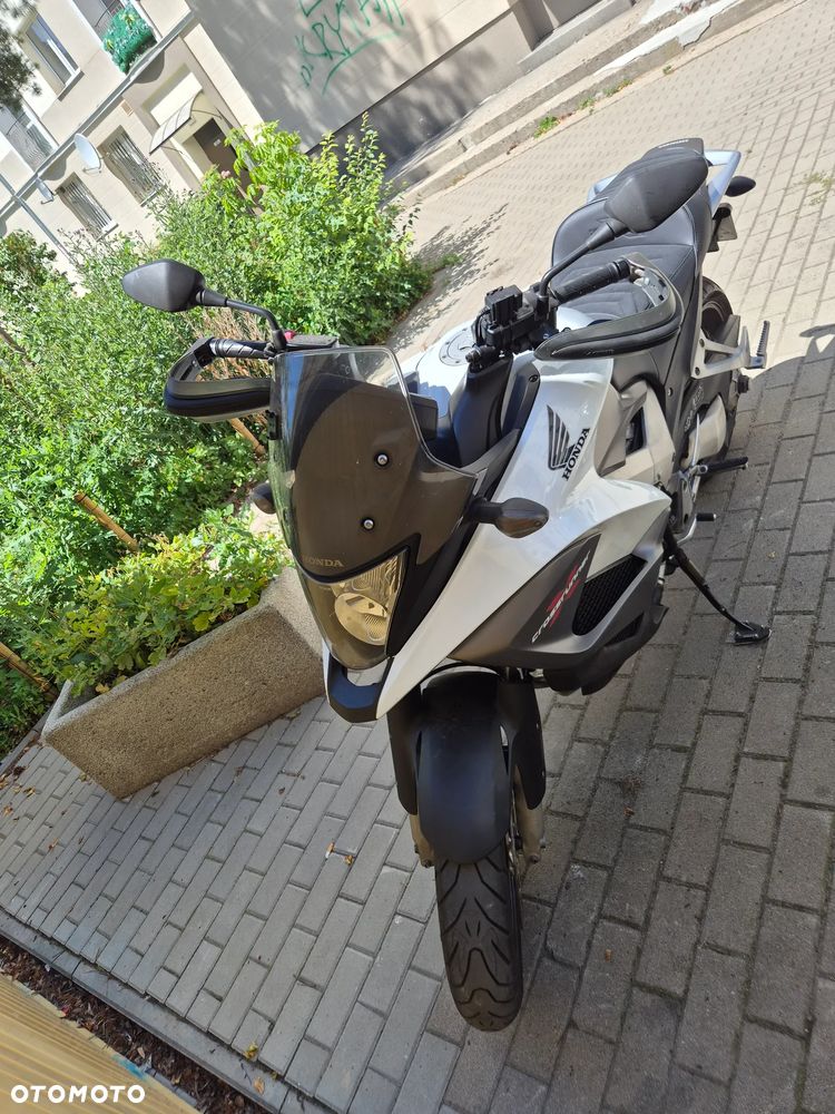 Honda VFR - 2