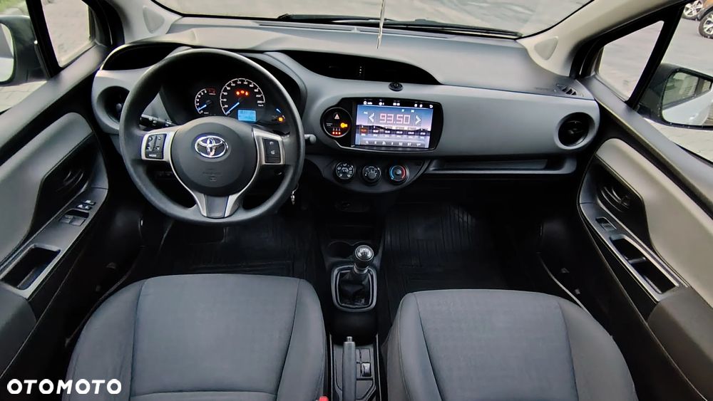 Toyota Yaris - 16