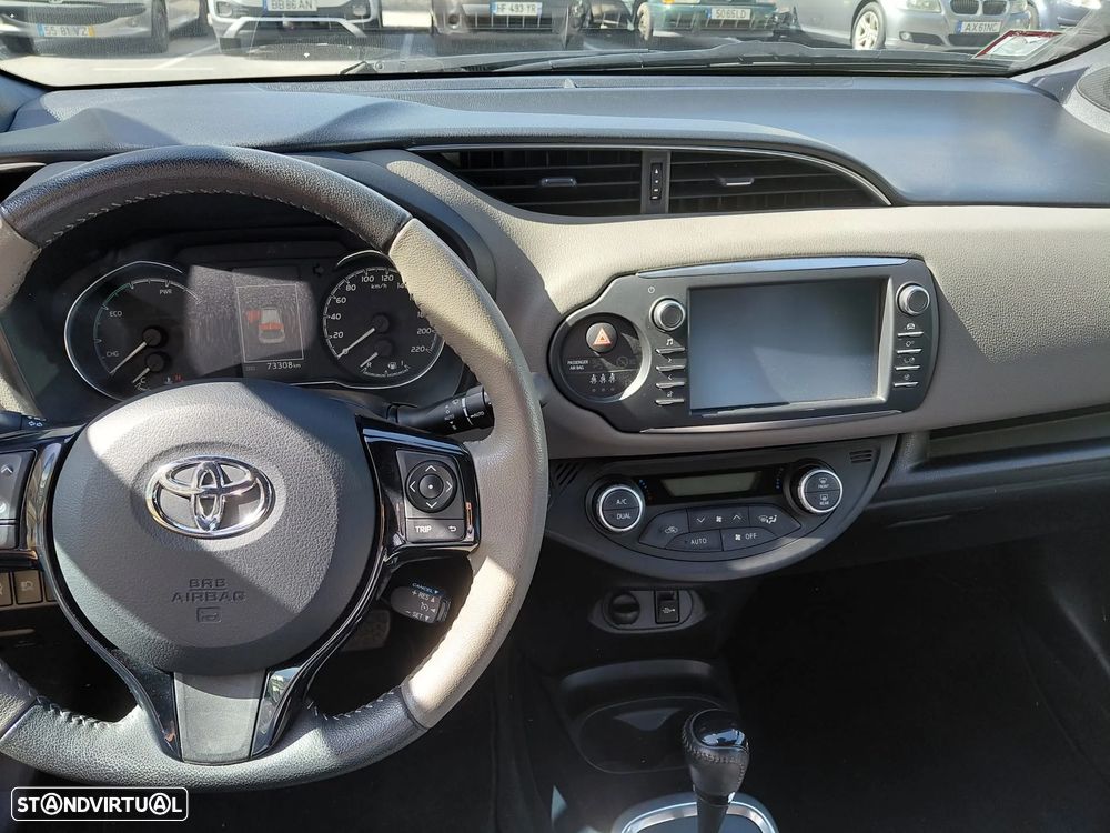 Toyota Yaris 1.5 HSD Square Collec.Grey - 9