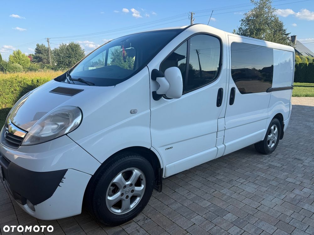 Opel Vivaro - 1
