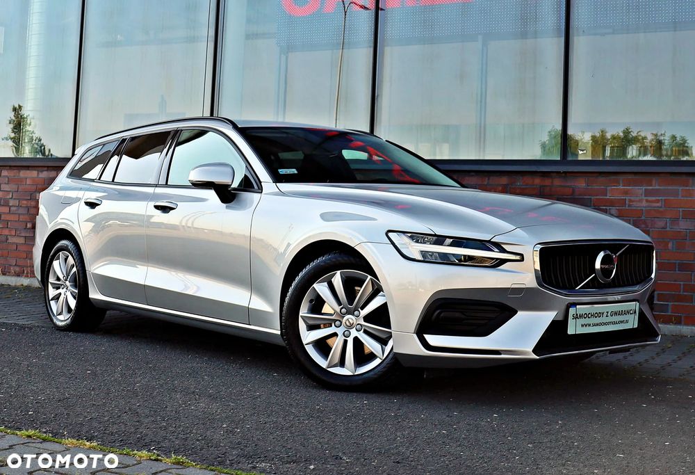 Volvo V60 B4 D Momentum - 2