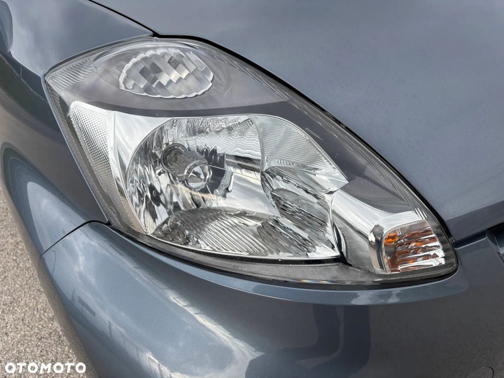 Daihatsu Sirion 1.3 - 35