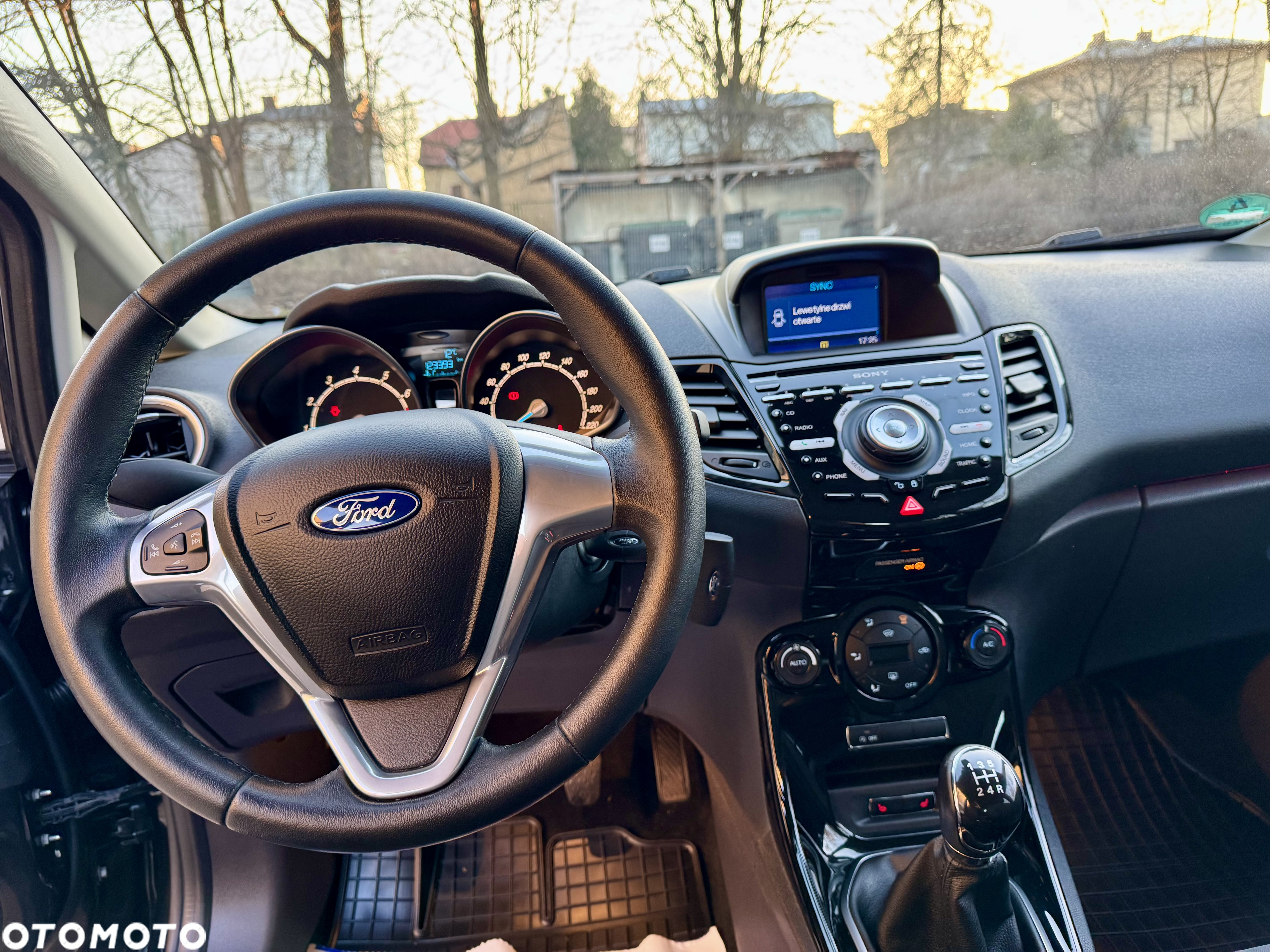 Ford Fiesta 1.0 EcoBoost Start-Stop Titanium - 21