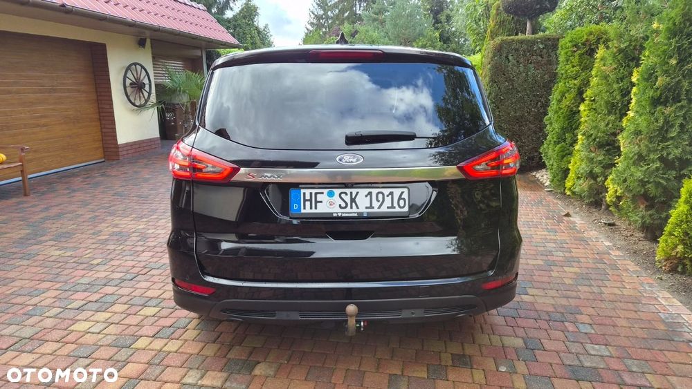 Ford S-Max - 9