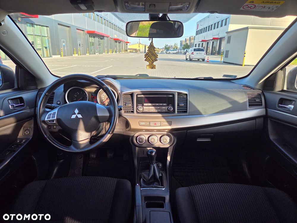 Mitsubishi Lancer 1.6 Invite - 15