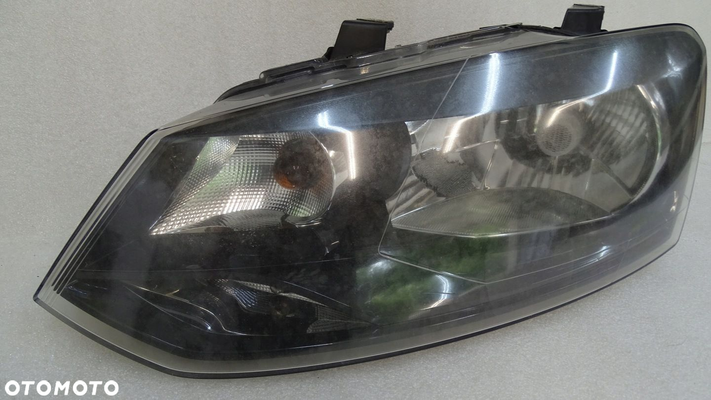 VW POLO 6R1 - lampa przednia lewa - 2
