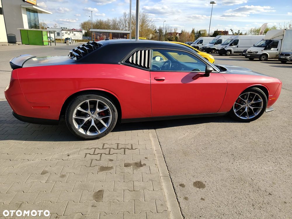 Dodge Challenger - 7