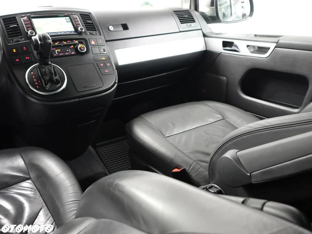 Volkswagen Multivan - 38