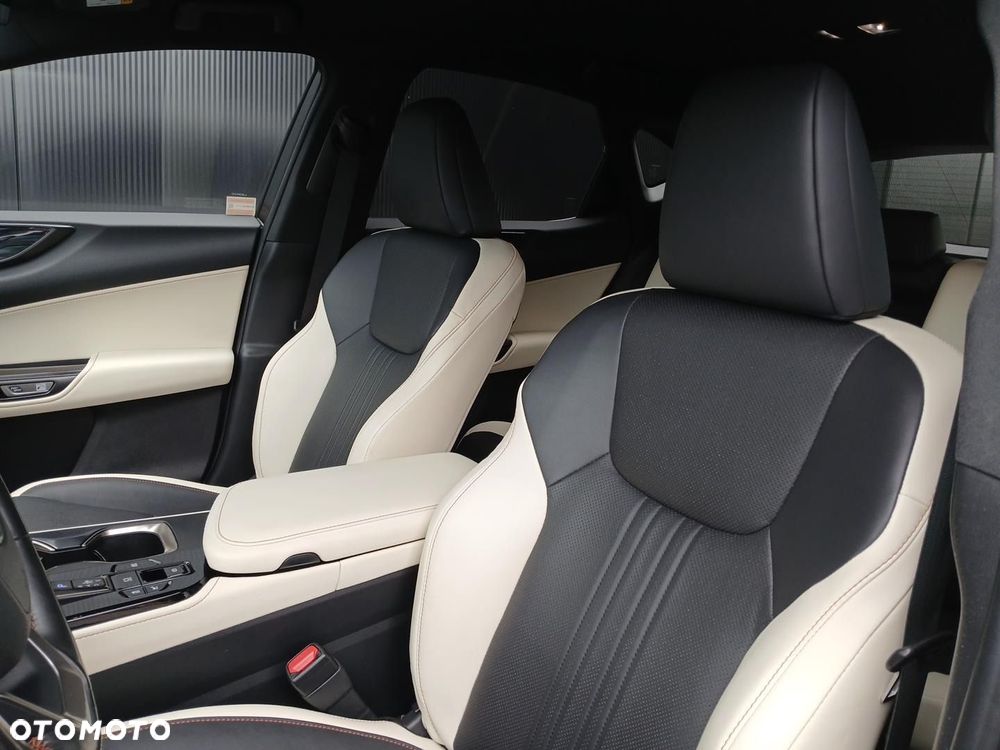 Lexus NX 350h Prestige AWD - 25
