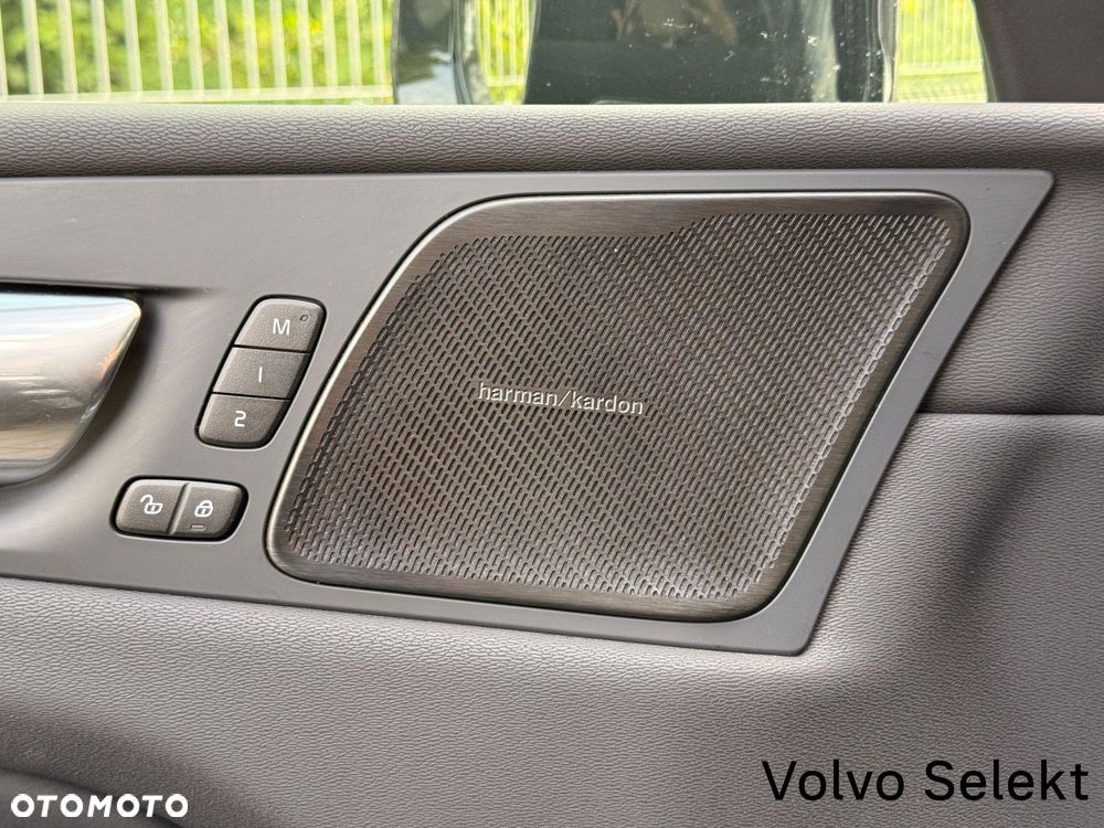 Volvo XC 60 - 30