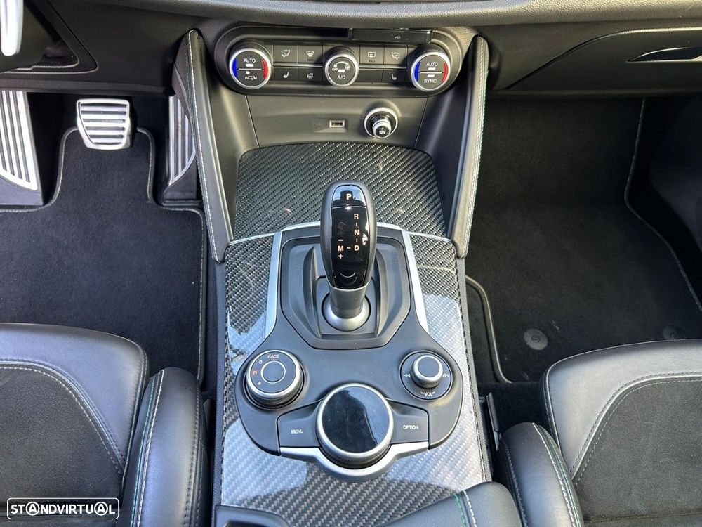 Alfa Romeo Stelvio V6 2.9 Bi-Turbo AT8-Q4 Quadrifoglio - 20