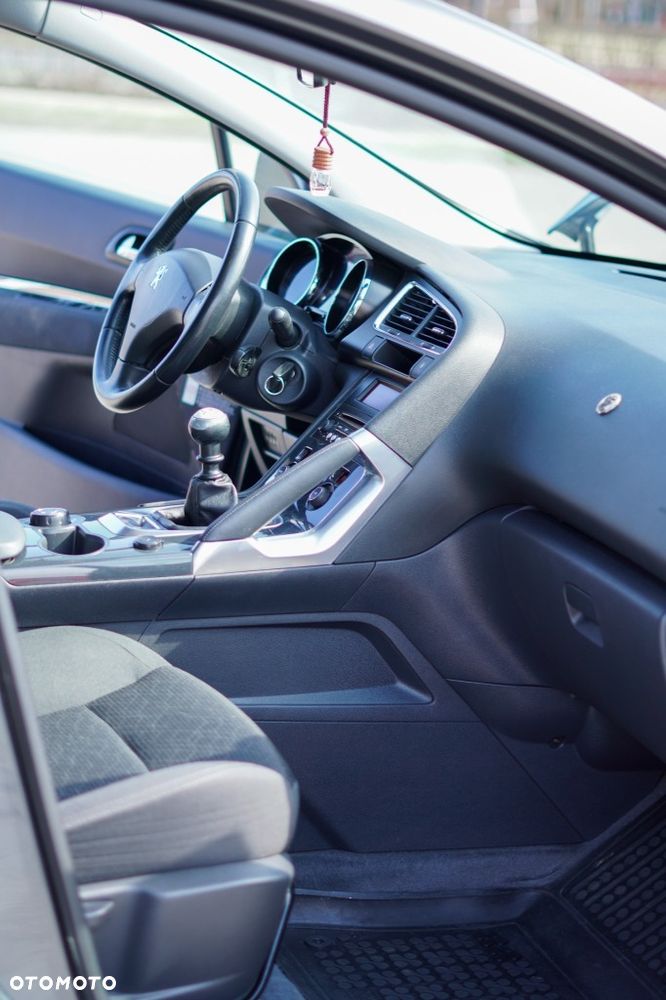 Peugeot 3008 HDi 115 Active - 9