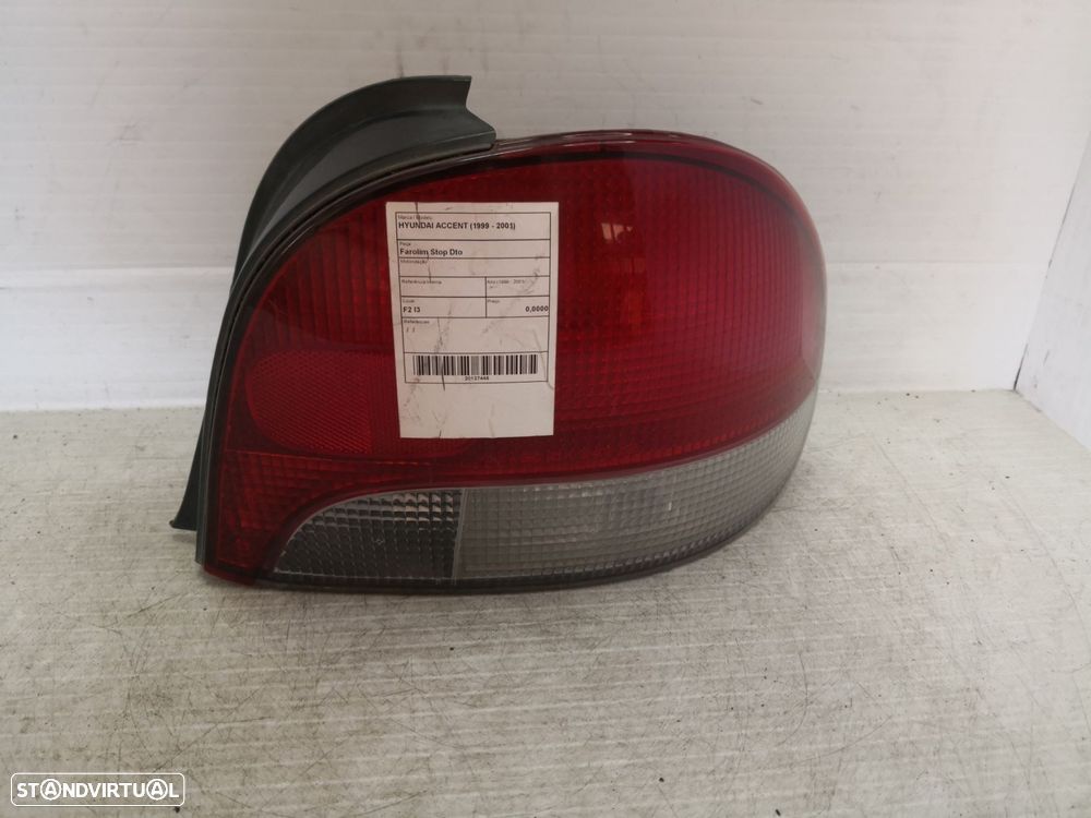 Farolim Stop Dto Hyundai Accent Ii Três Volumes (Lc) - 1