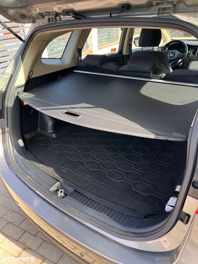 Kia Carens 1.6 GDI L - 11