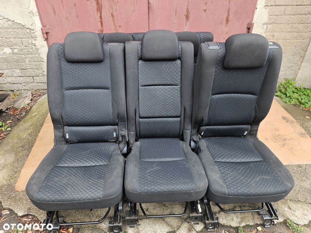 toyota verso 09-17 fotele tył pasy śruby - 1