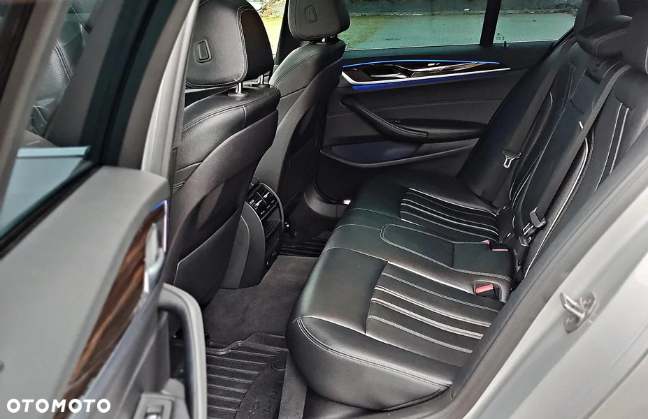 BMW Seria 5 530i xDrive Sport Line - 19