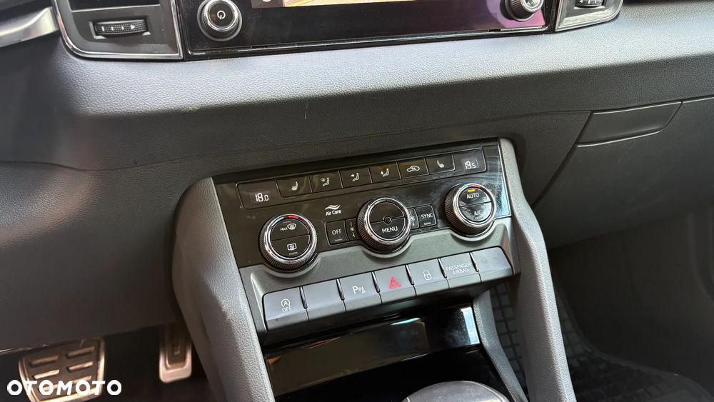 Skoda Karoq 1.5 TSI ACT 4x2 Style DSG - 31