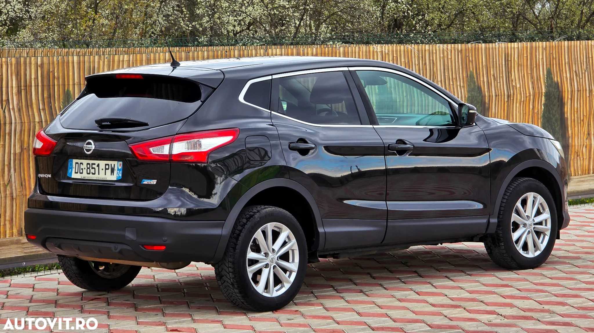 Nissan Qashqai 1.6 DCI TEKNA - 8