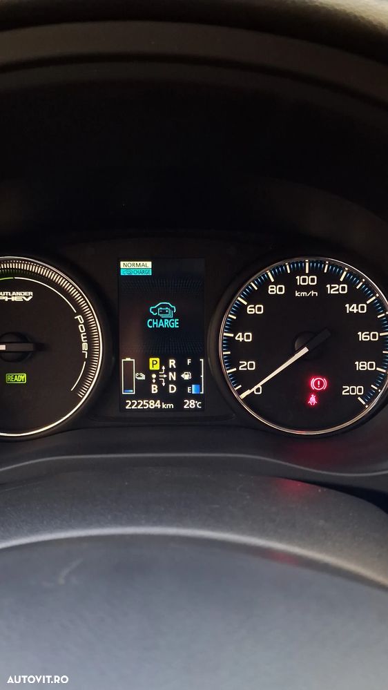 Mitsubishi Outlander 2.0 Litre DOHC MIVEC 4WD Instyle Navi - 18