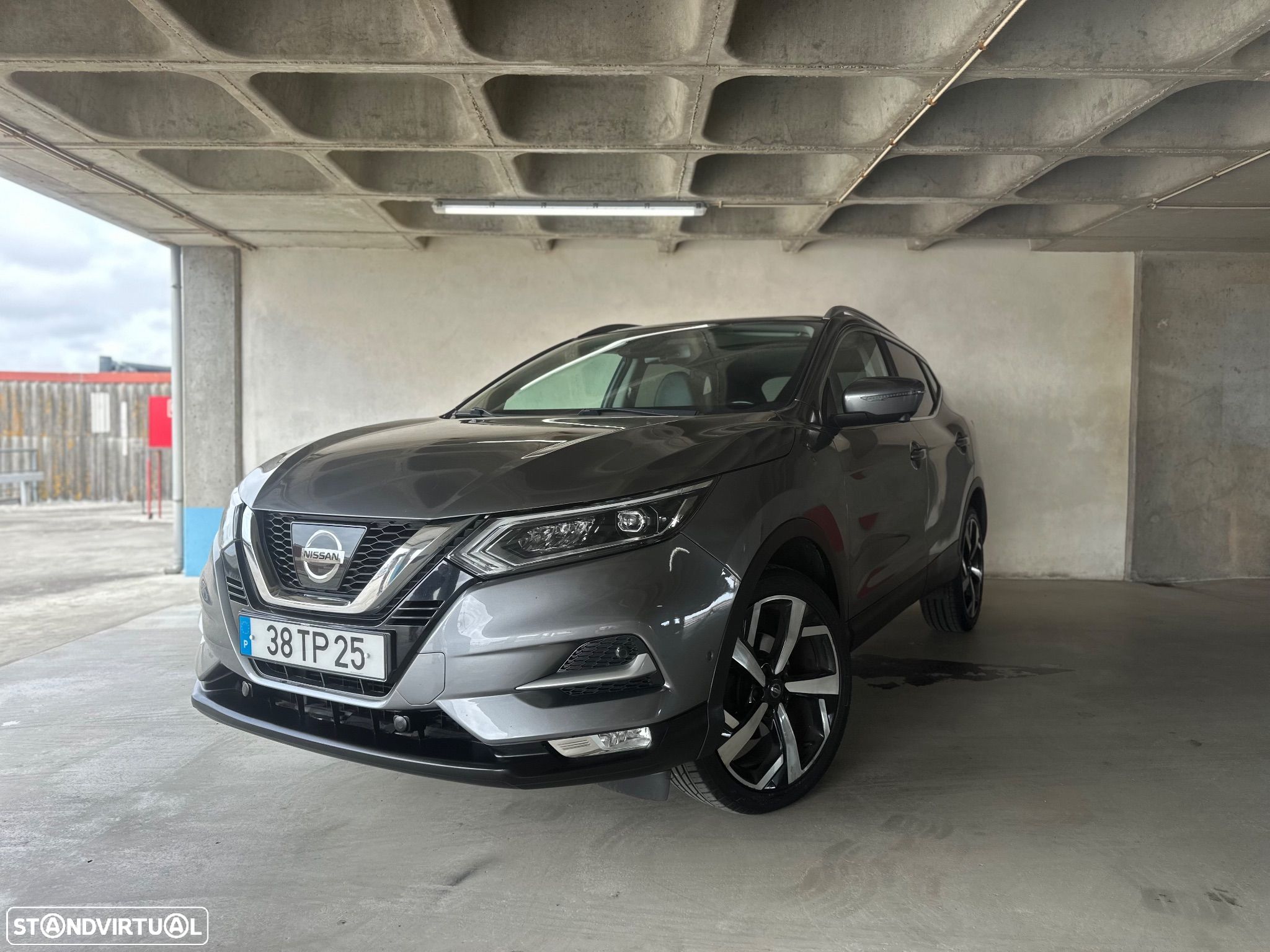 Nissan Qashqai 1.6 dCi Tekna Premium - 1