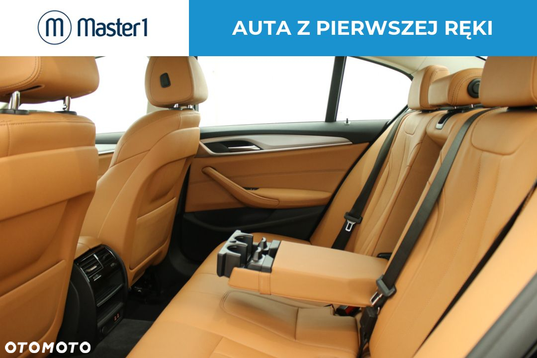 BMW Seria 5 520i mHEV - 8