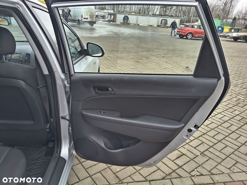 Hyundai i30 1.6 blue Classic - 33