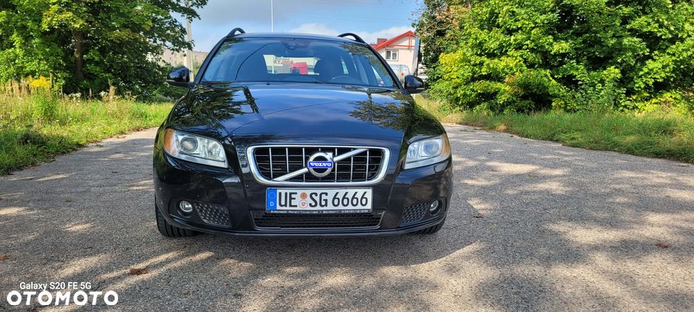 Volvo V70 2.5T Summum - 2