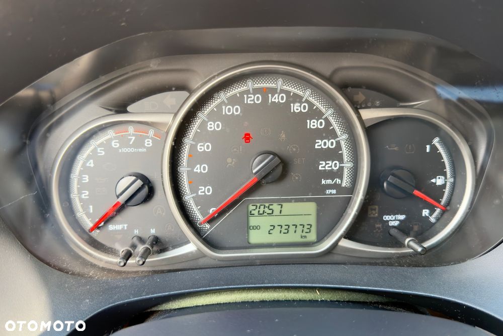 Toyota Yaris 1.33 Active EU6 - 10