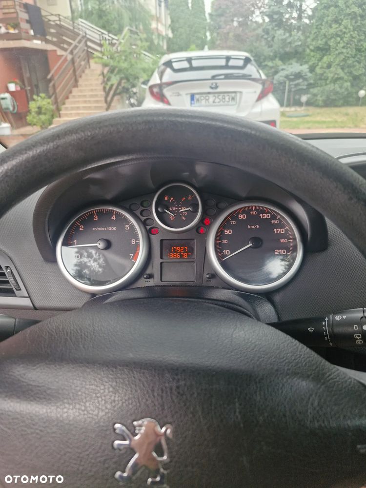 Peugeot 207 1.4 Presence - 10
