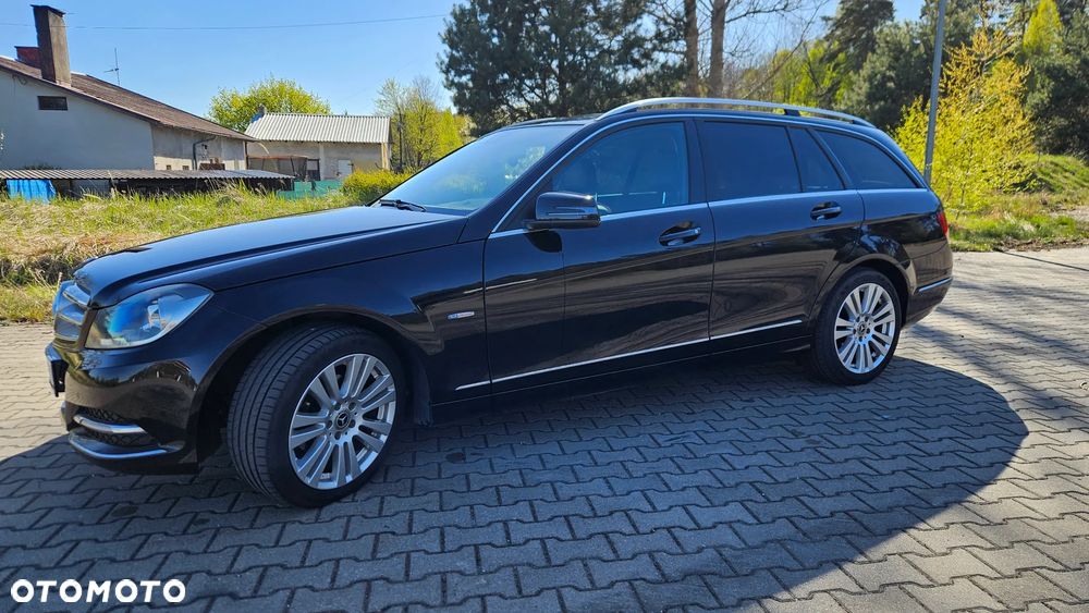 Mercedes-Benz Klasa C 180 CGI BlueEff Avantgarde - 3