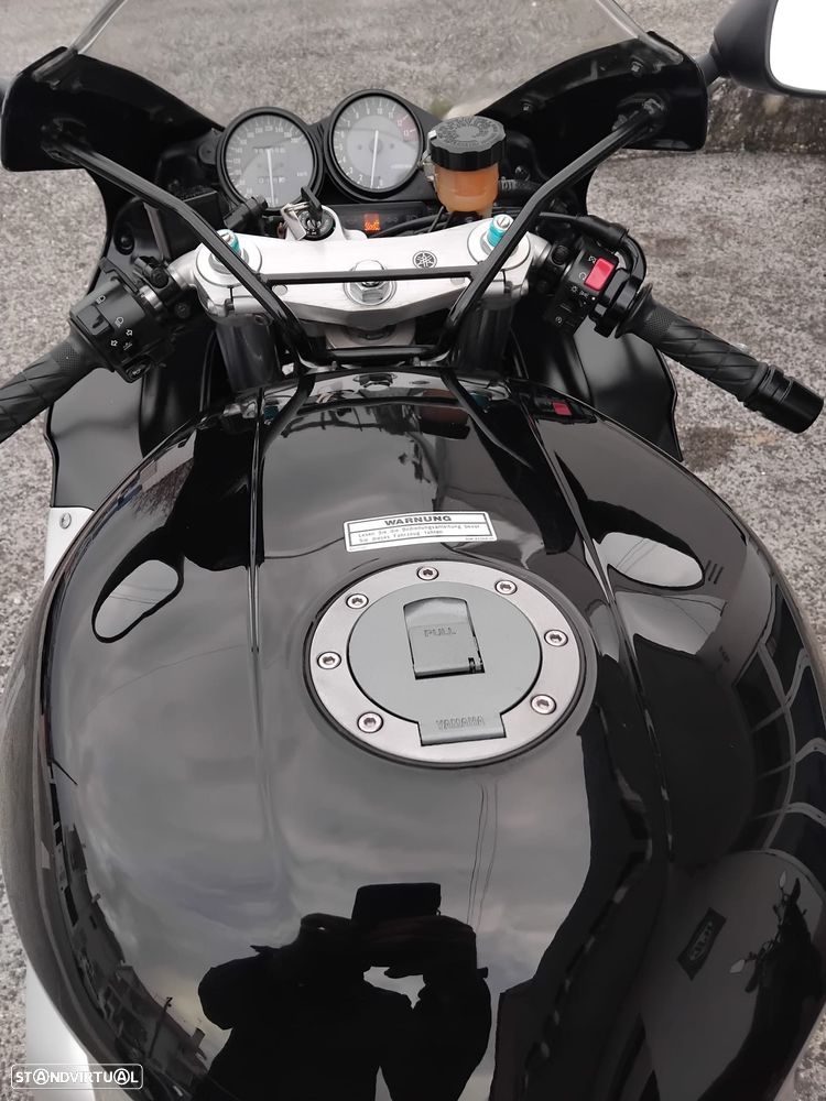 Yamaha Thunderace - 11