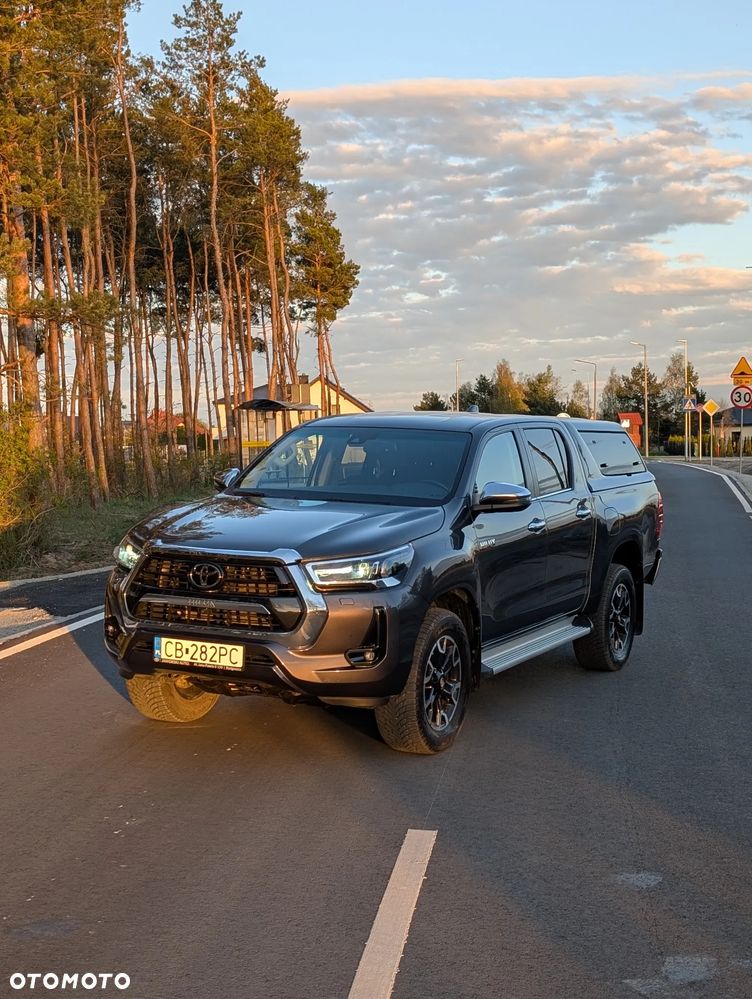 Toyota Hilux - 3