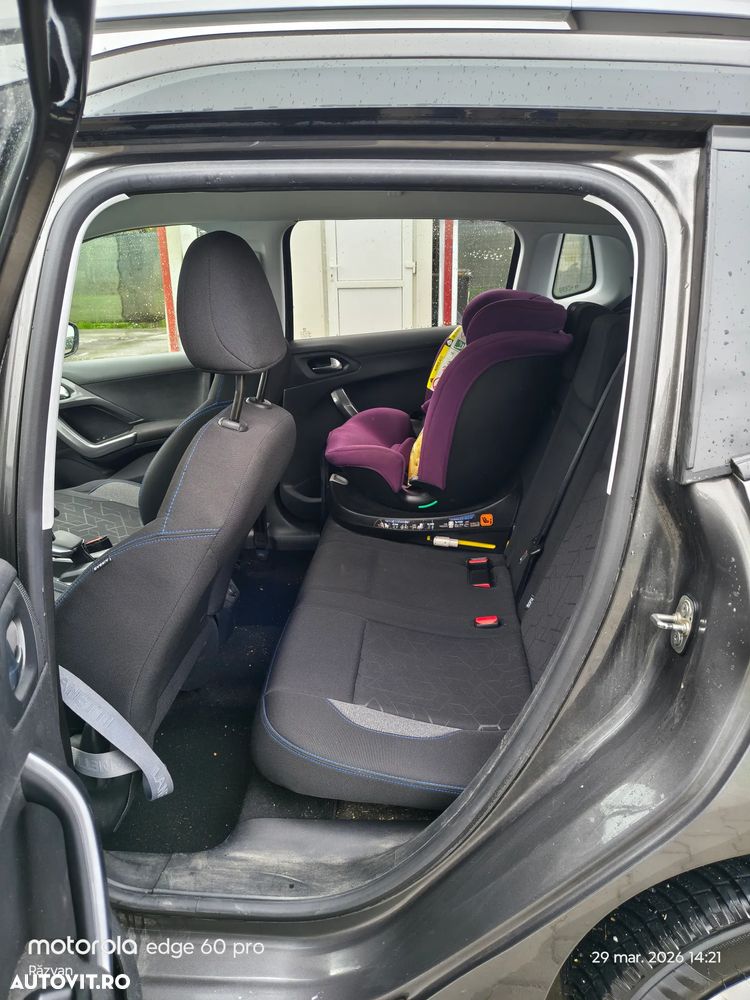 Peugeot 2008 PureTech 110 Style - 6