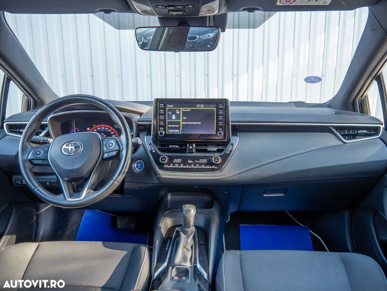 Toyota Corolla 1.8 HSD Business - 32