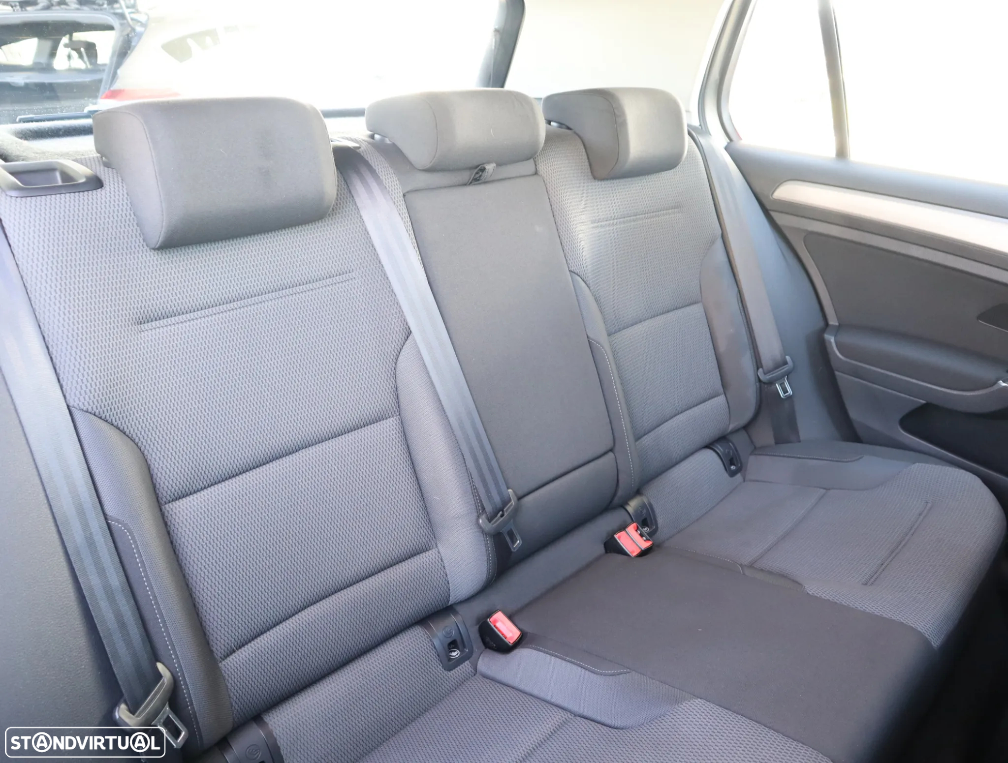 VW Golf 1.6 TDi Confortline - 20