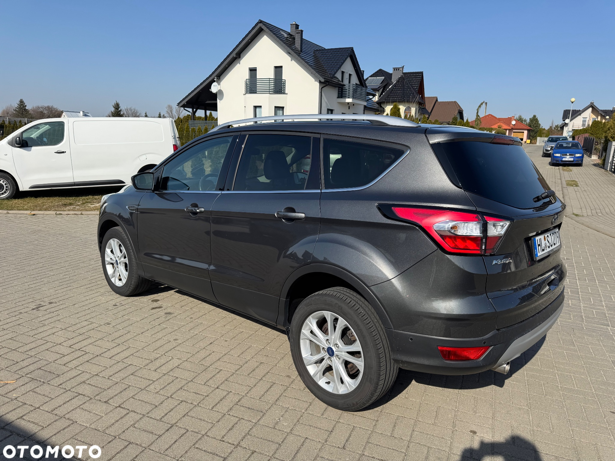 Ford Kuga 2.0 TDCi 4x2 Titanium - 12