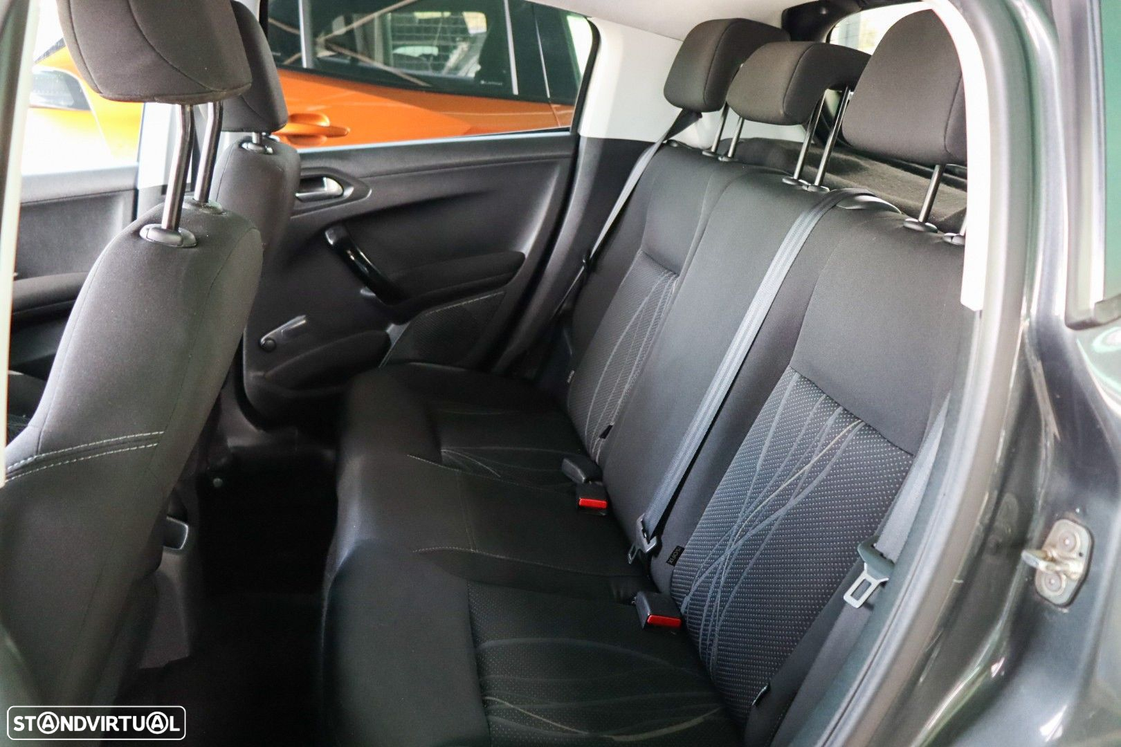 Peugeot 208 1.6 e-HDi Active 2-Tronic - 9