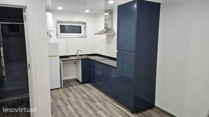 Apartamento com quarto, wc, sala e cozinha. Disponivel em OUTUBRO - Grande imagem: 4/5