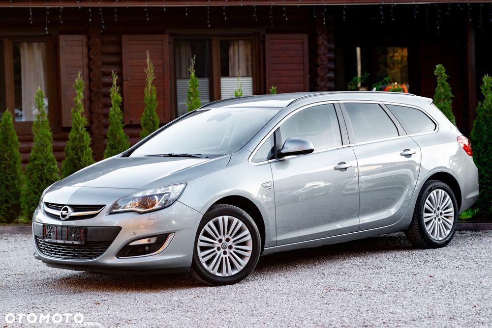 Opel Astra 1.4 Turbo 150 Jahre - 3