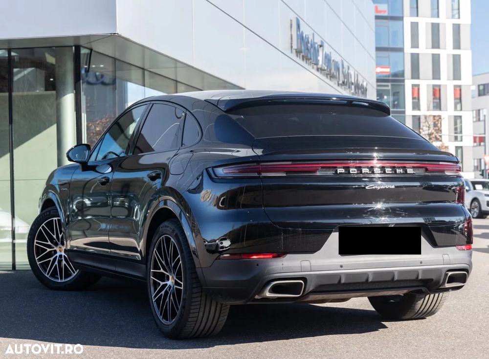 Porsche Cayenne Coupe E-Hybrid - 5