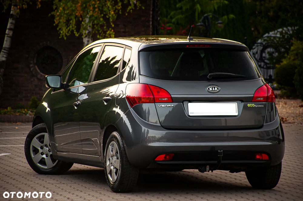Kia Venga - 16