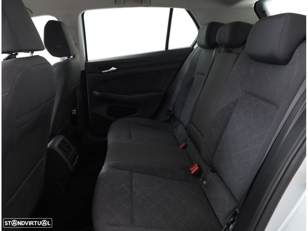 VW Golf 1.0 TSI Life - 25