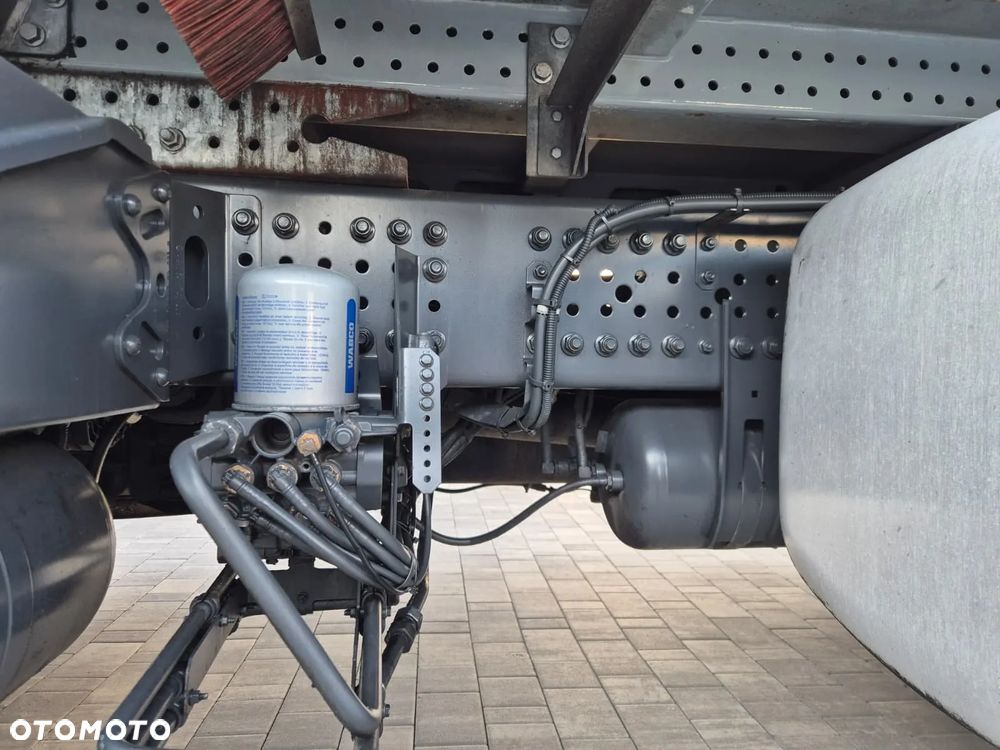 Mercedes-Benz ANTOS 2533 Śmieciarka Euro6 Zoeller Medium X2E EVO 25 Delta Lifter 2301 3 osobowa - 11
