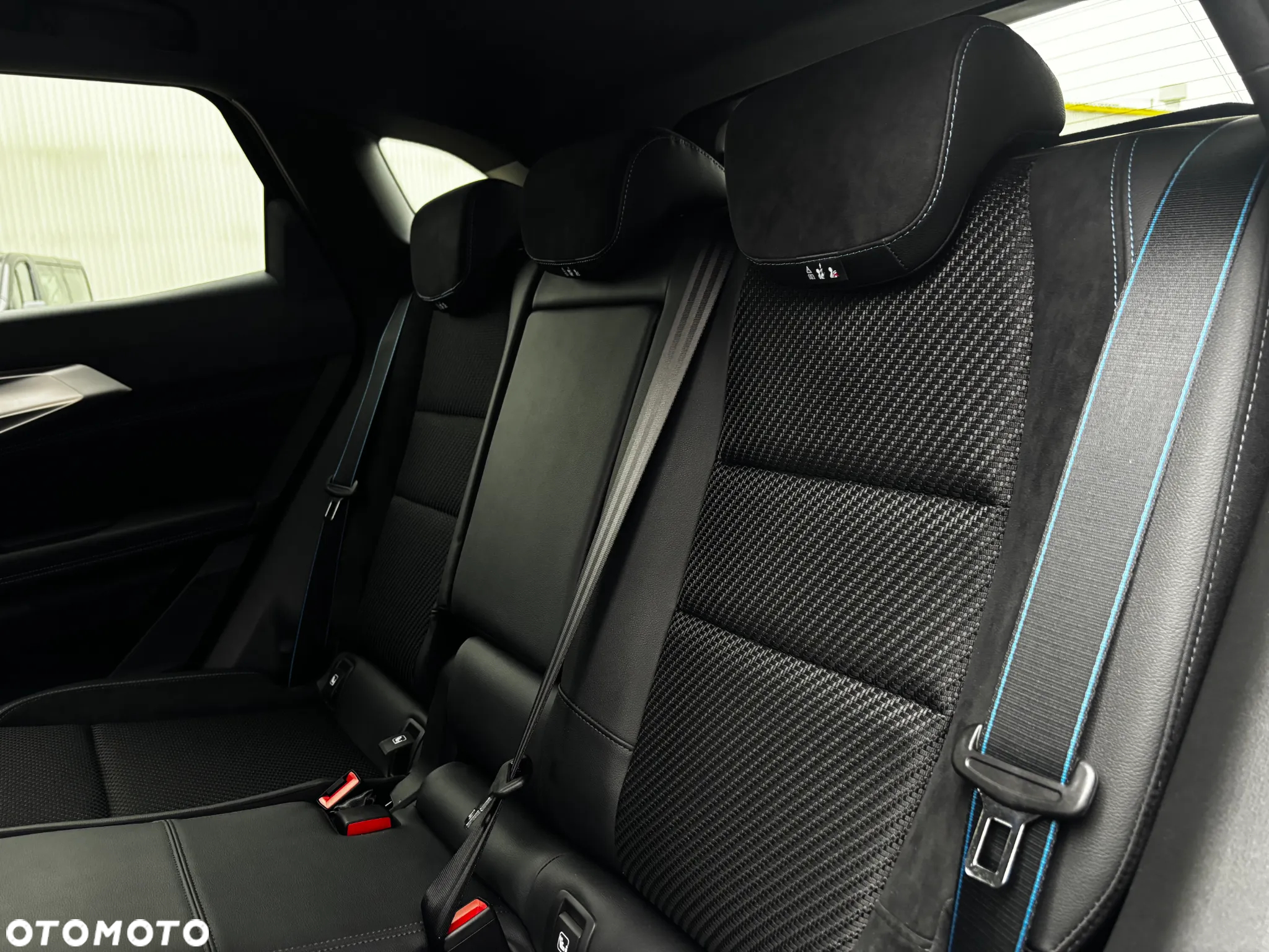 Renault Austral 1.2 E-Tech Full Hybrid 200 Iconic esprit Alpine MMT - 12