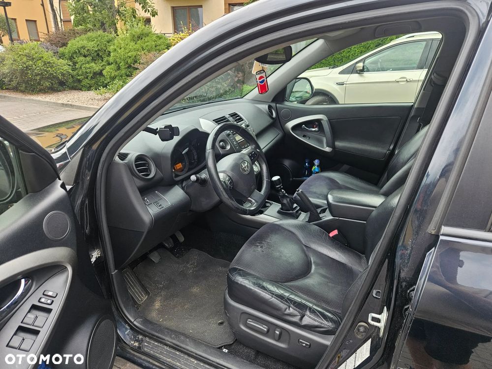 Toyota RAV4 2.2 D-4D 2010 - 13